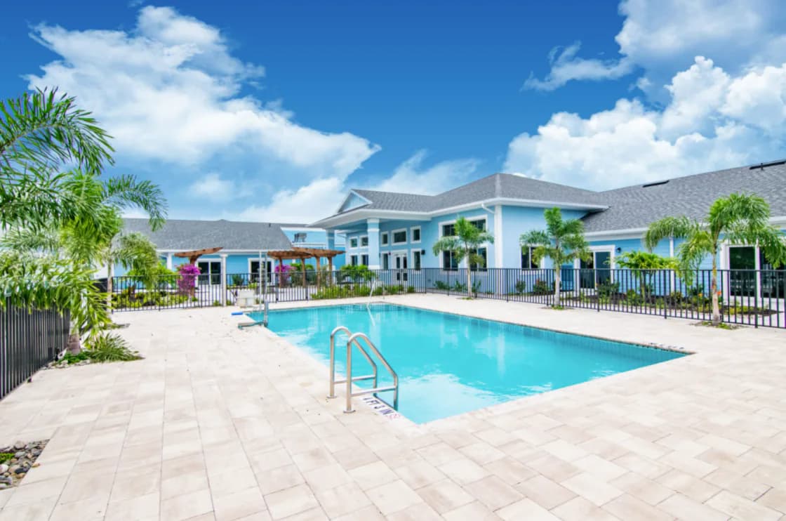 HAMPTON MANOR OF CAPE CORAL