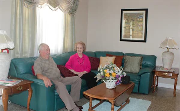 Lakeshore Manor photo 4